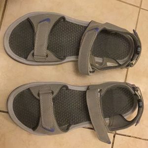 Khombu sandal — light gray color -size 10